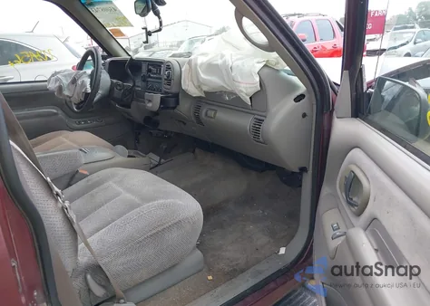 1999 Chevrolet Suburban 1500 z USA, uszkodzony, nr VIN 1GNFK16R8XJ428376